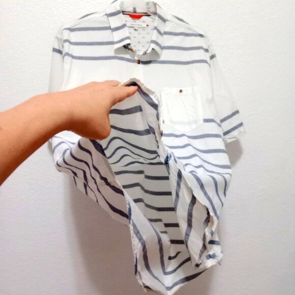 Moods Of Norway Men's White/Gray Striped Short Sleeve Button Front Shirt Size XL - Picture 3 of 7